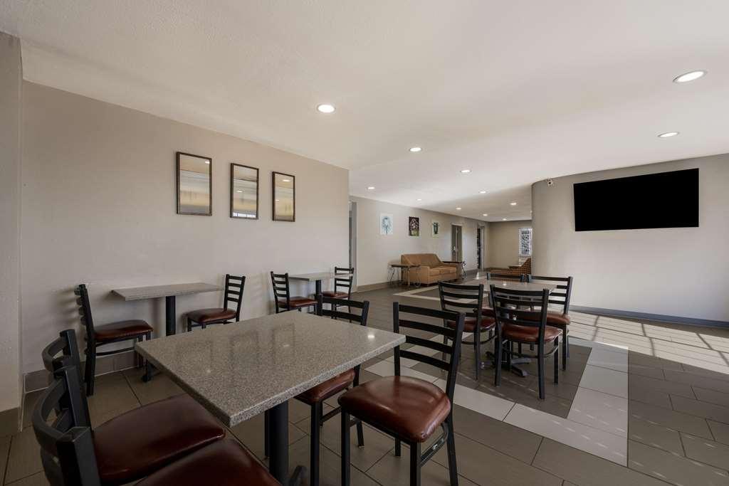 Quality Inn University Area Farmville Restaurant foto