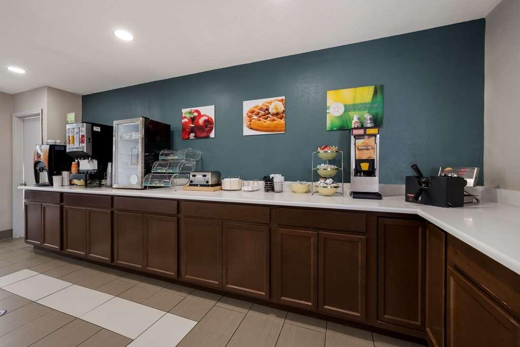 Quality Inn University Area Farmville Restaurant foto